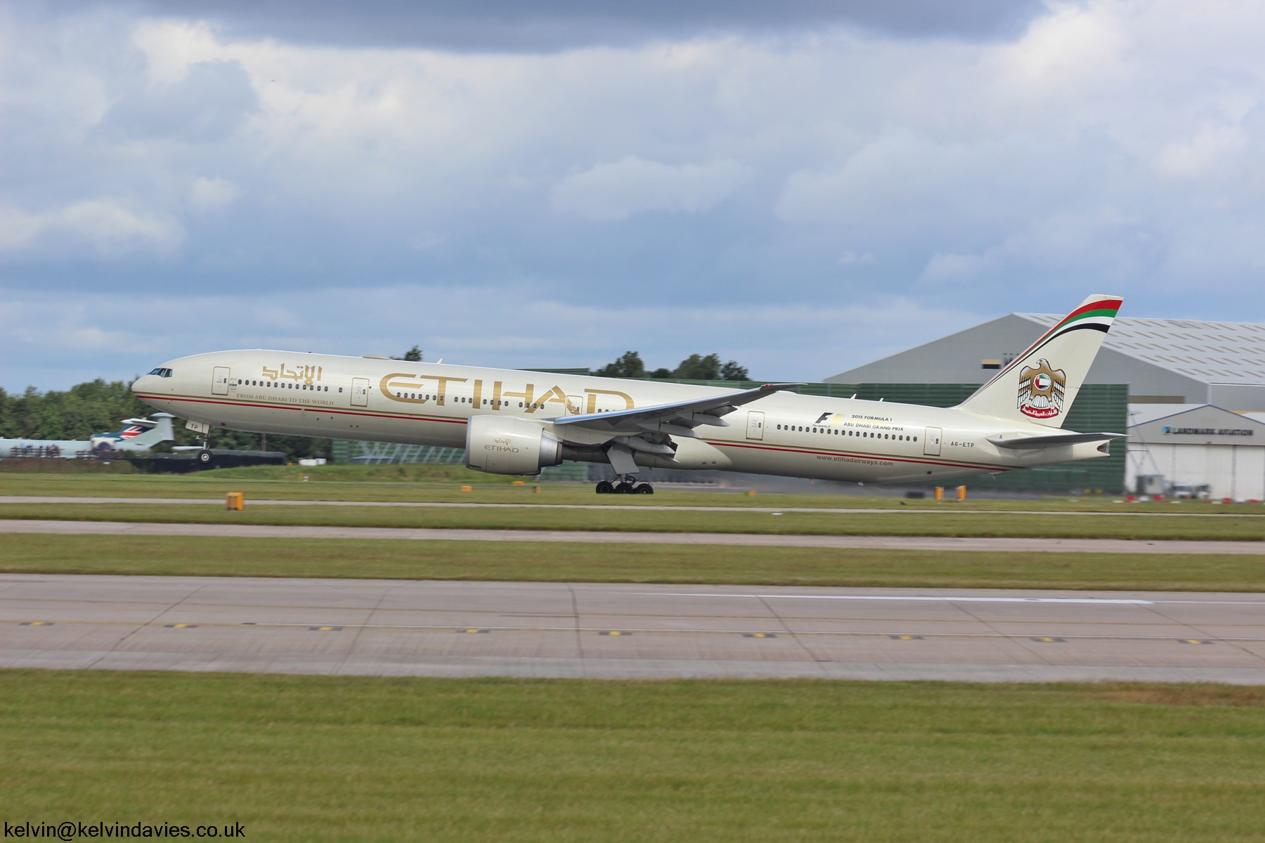 Etihad Airways 777 A6-ETP