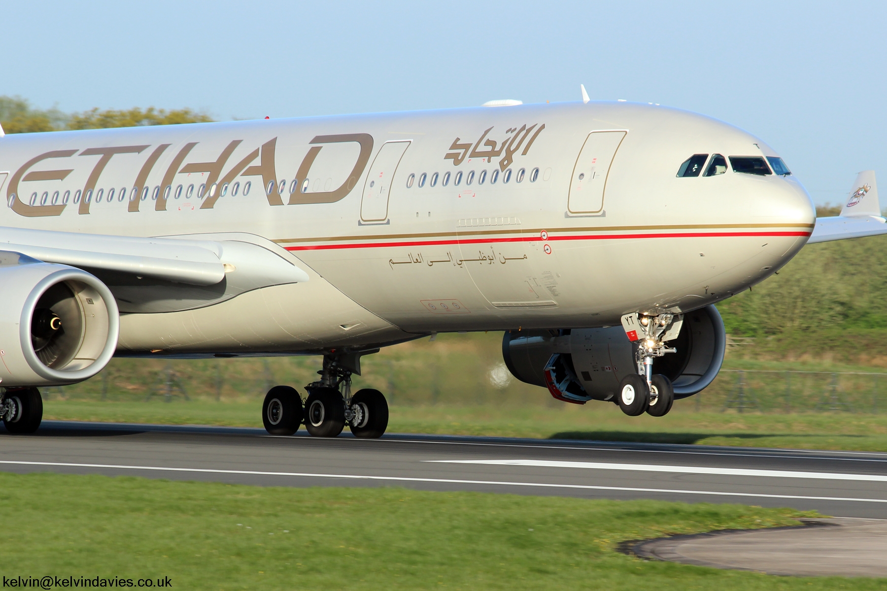 Etihad Airways A330 A6-EYT