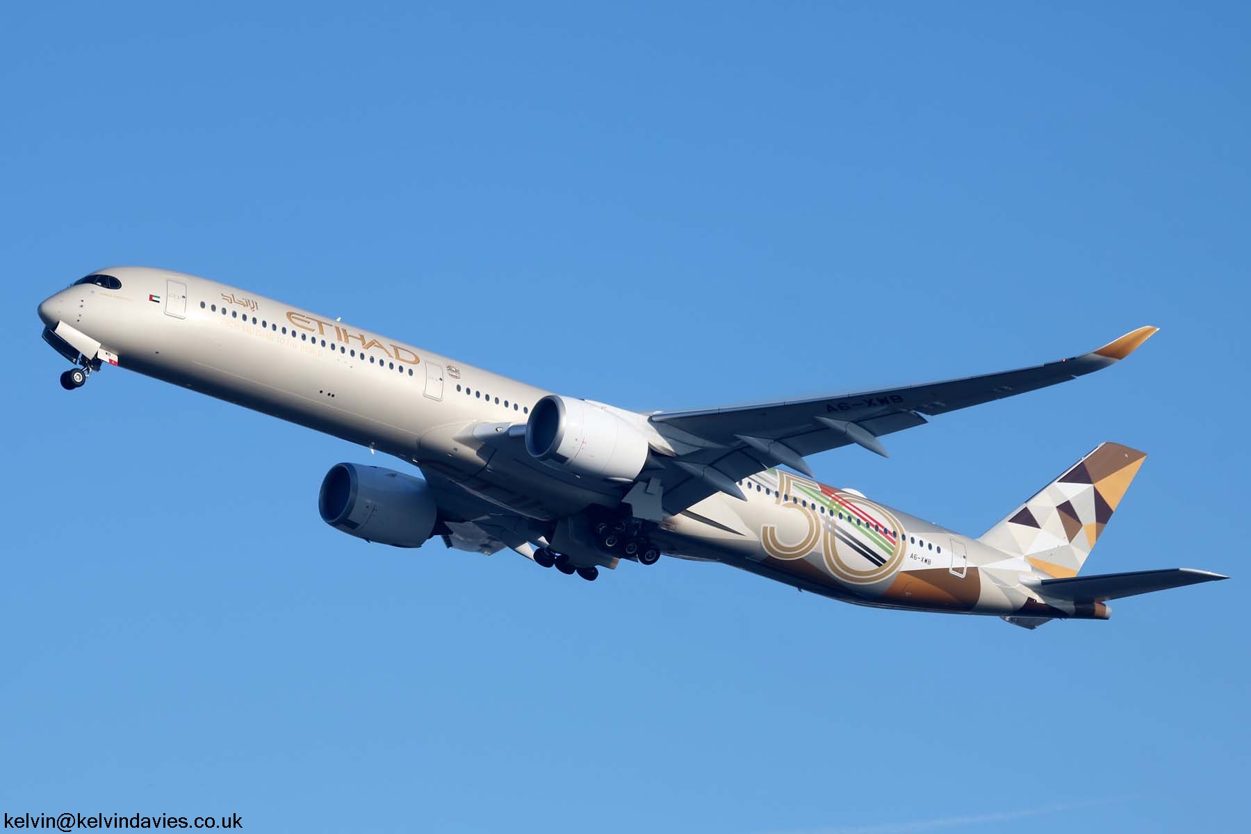 Etihad Airways A350 A6-XWB