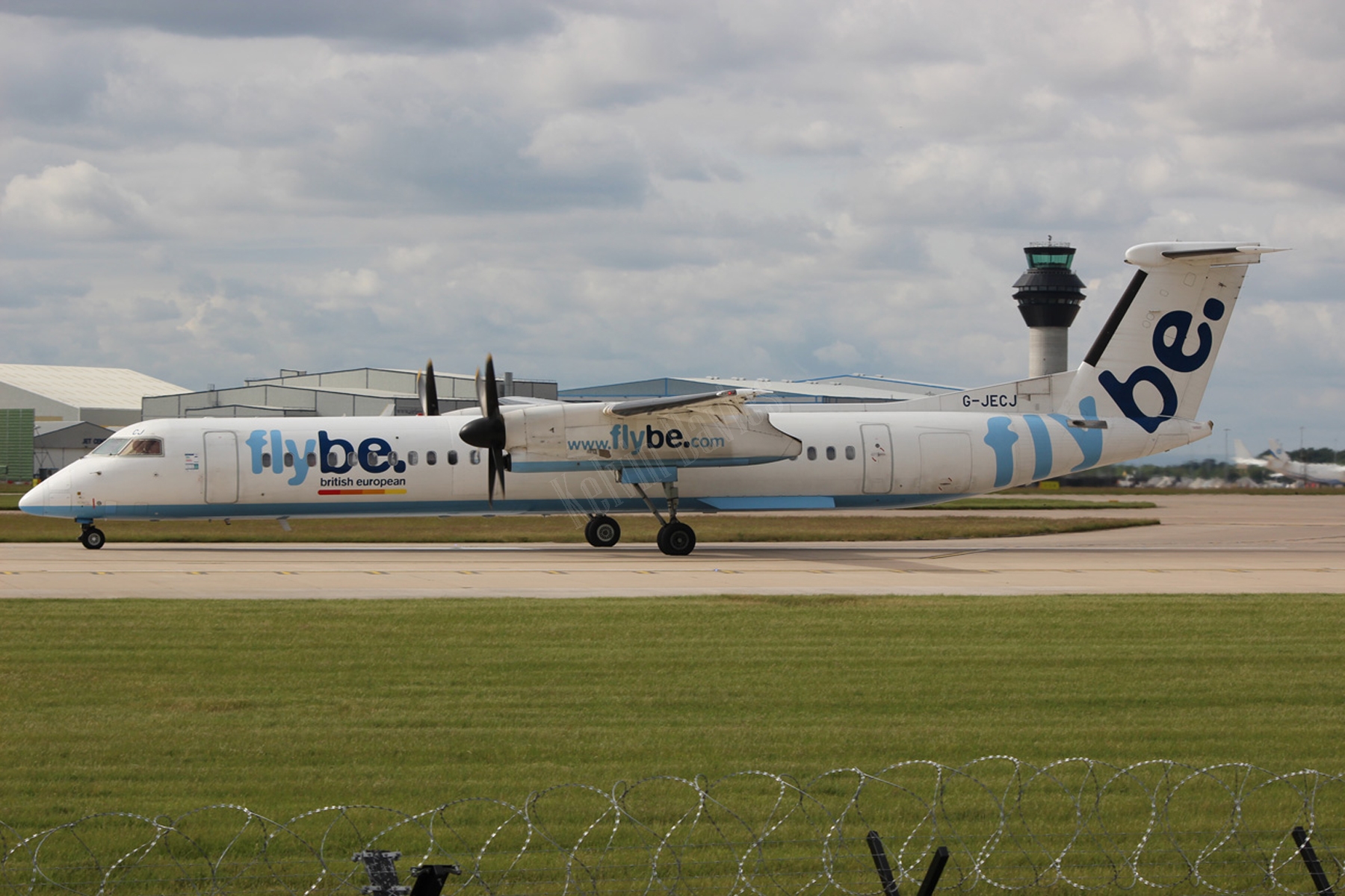 Flybe Dash 8 G-JECJ