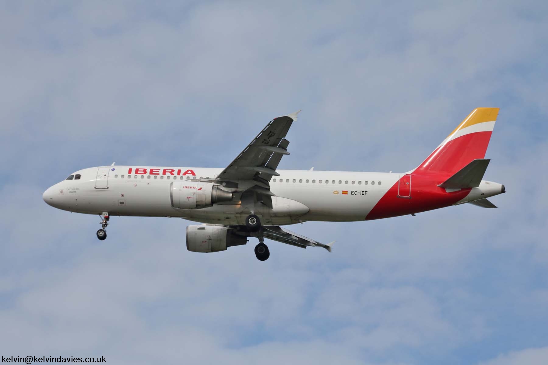 Iberia A320 EC-IEF