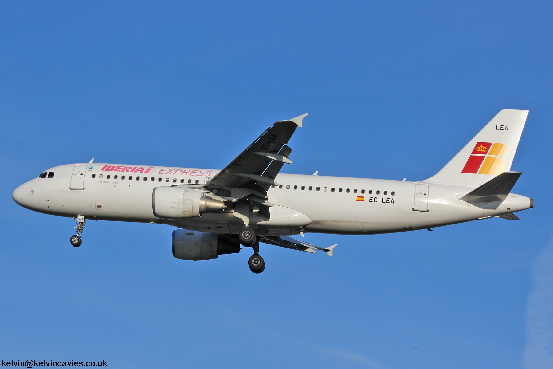 Iberia Express A320 EC-LEA