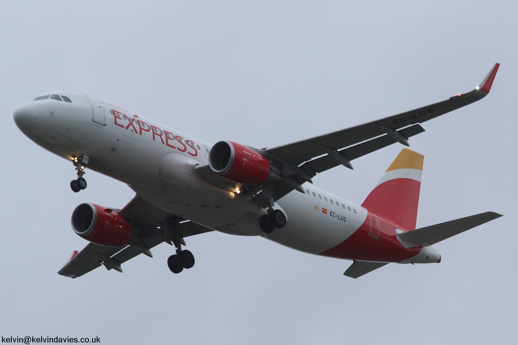 Iberia A320 EC-LUS