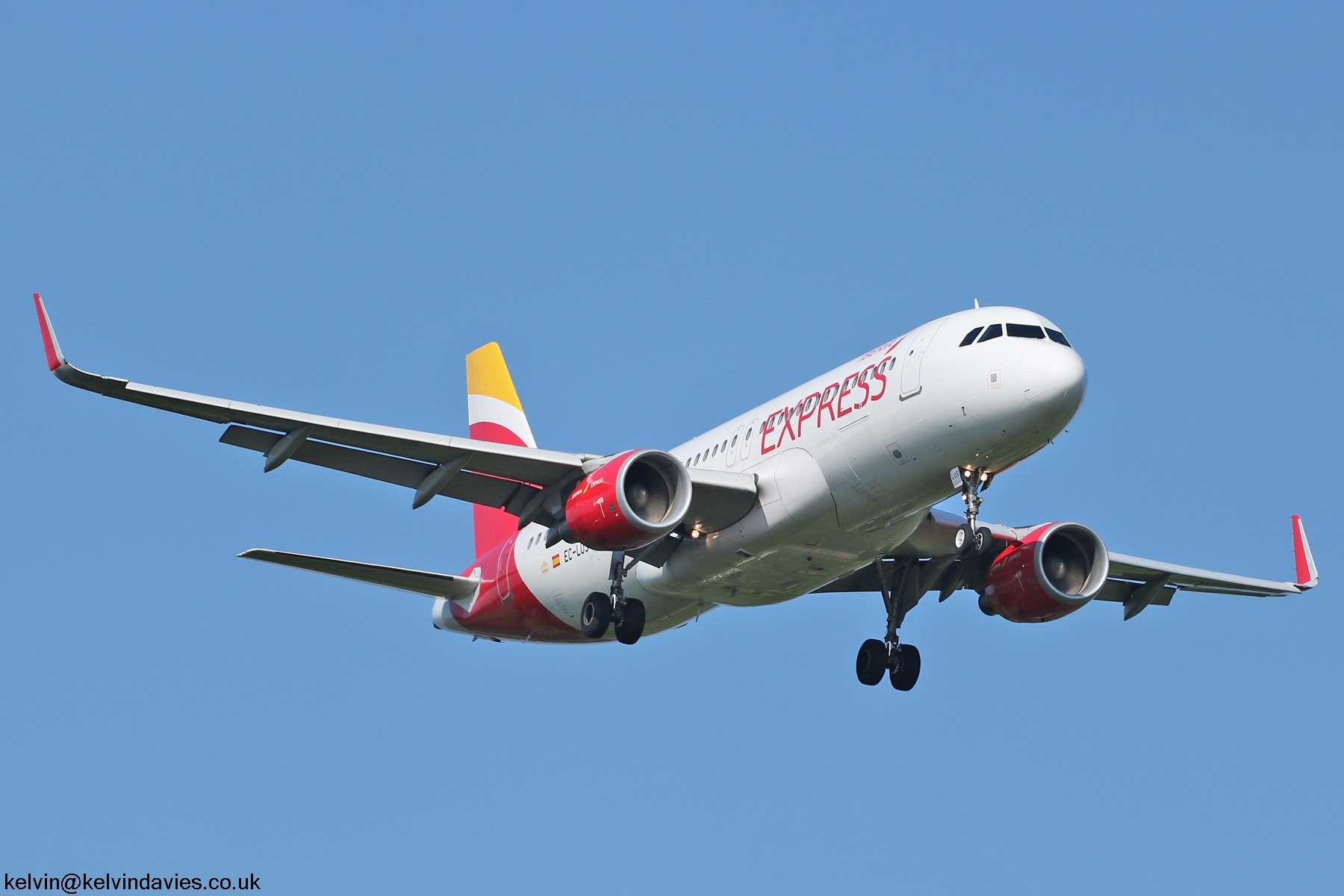 Iberia Express A320 EC-LUS