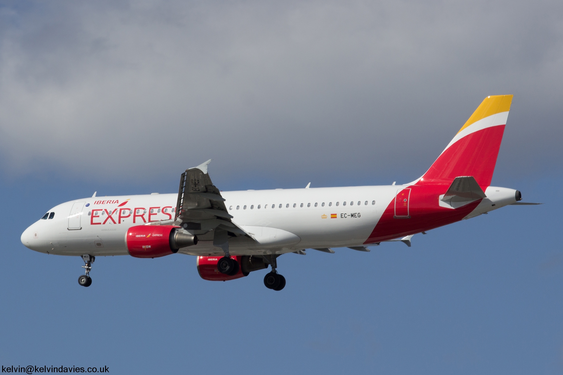 Iberia A320 EC-MEG