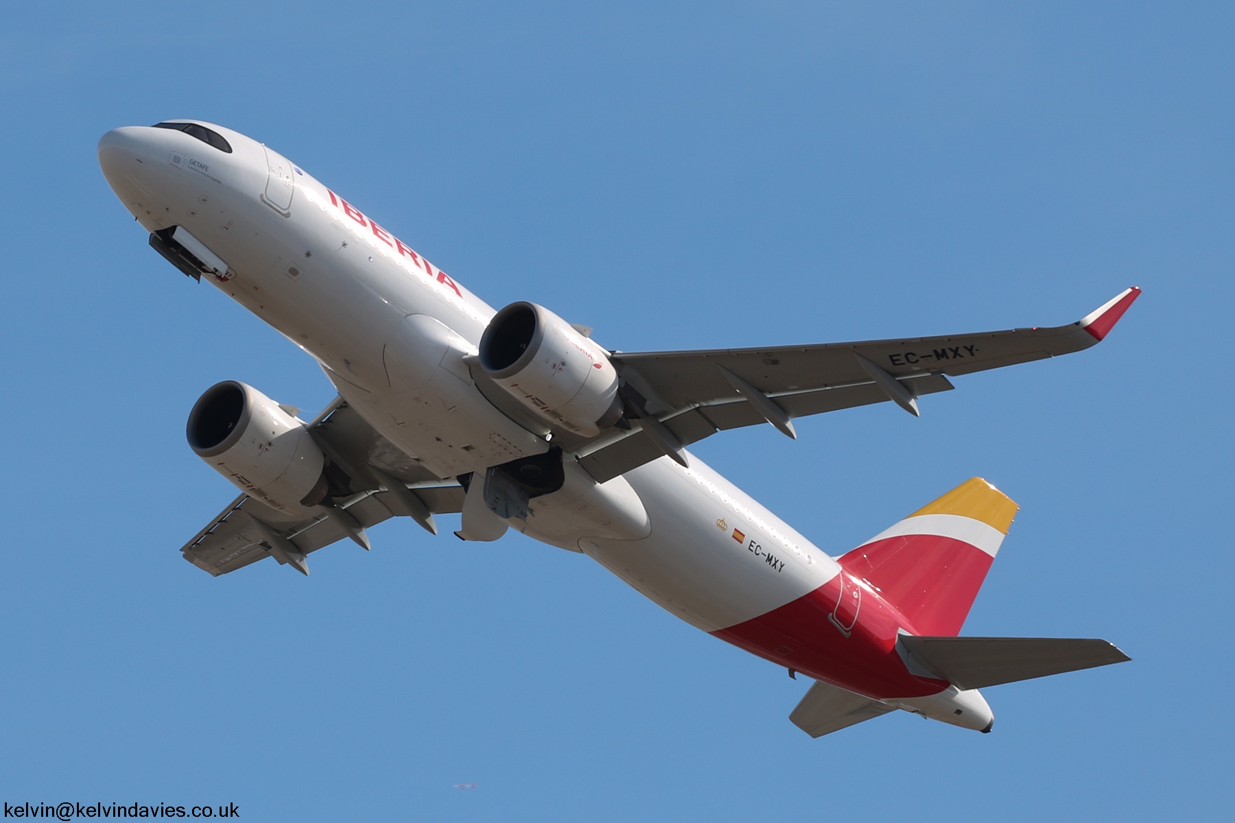 Iberia A320 (NEO) EC-MXY