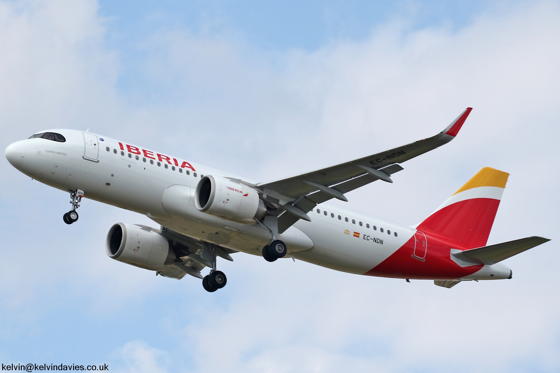 Iberia A320 EC-NDN