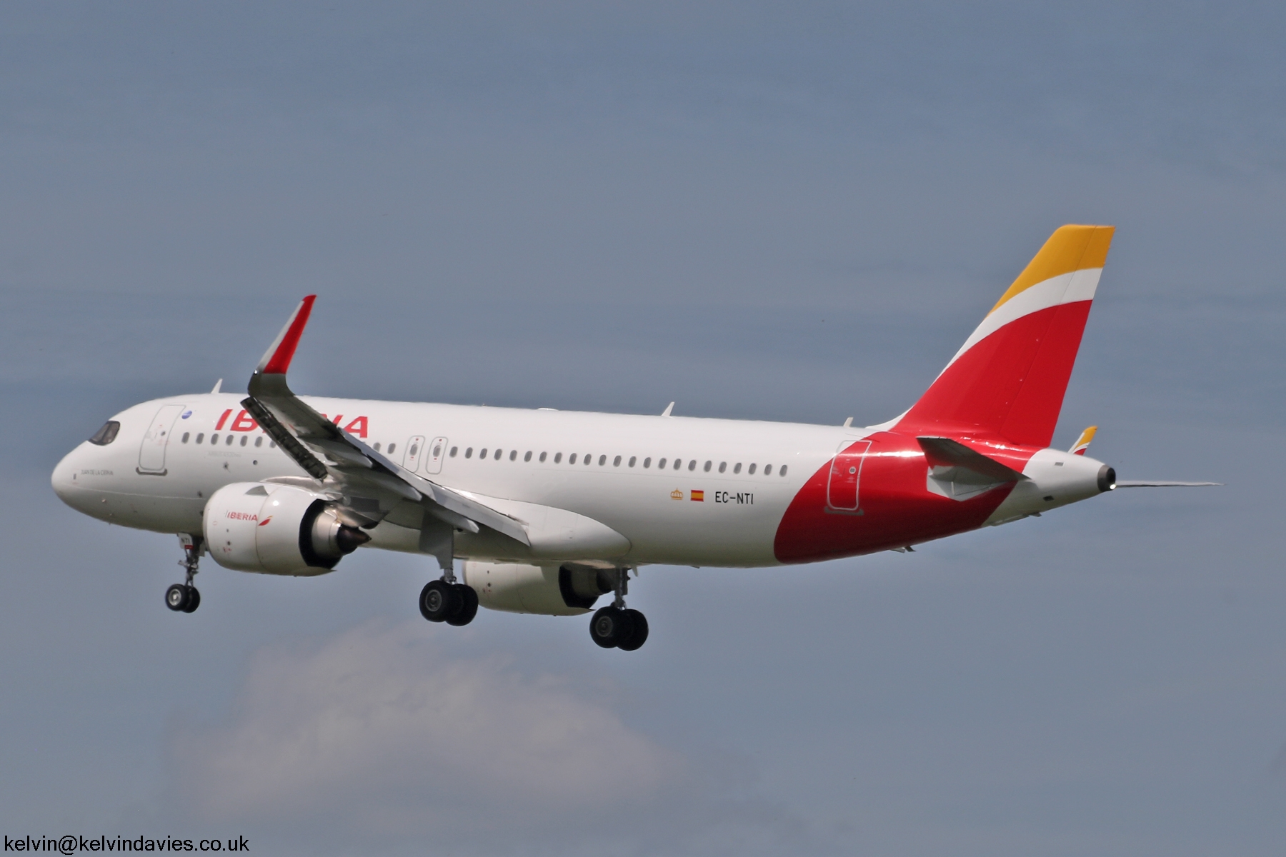 Iberia A320 EC-NTI