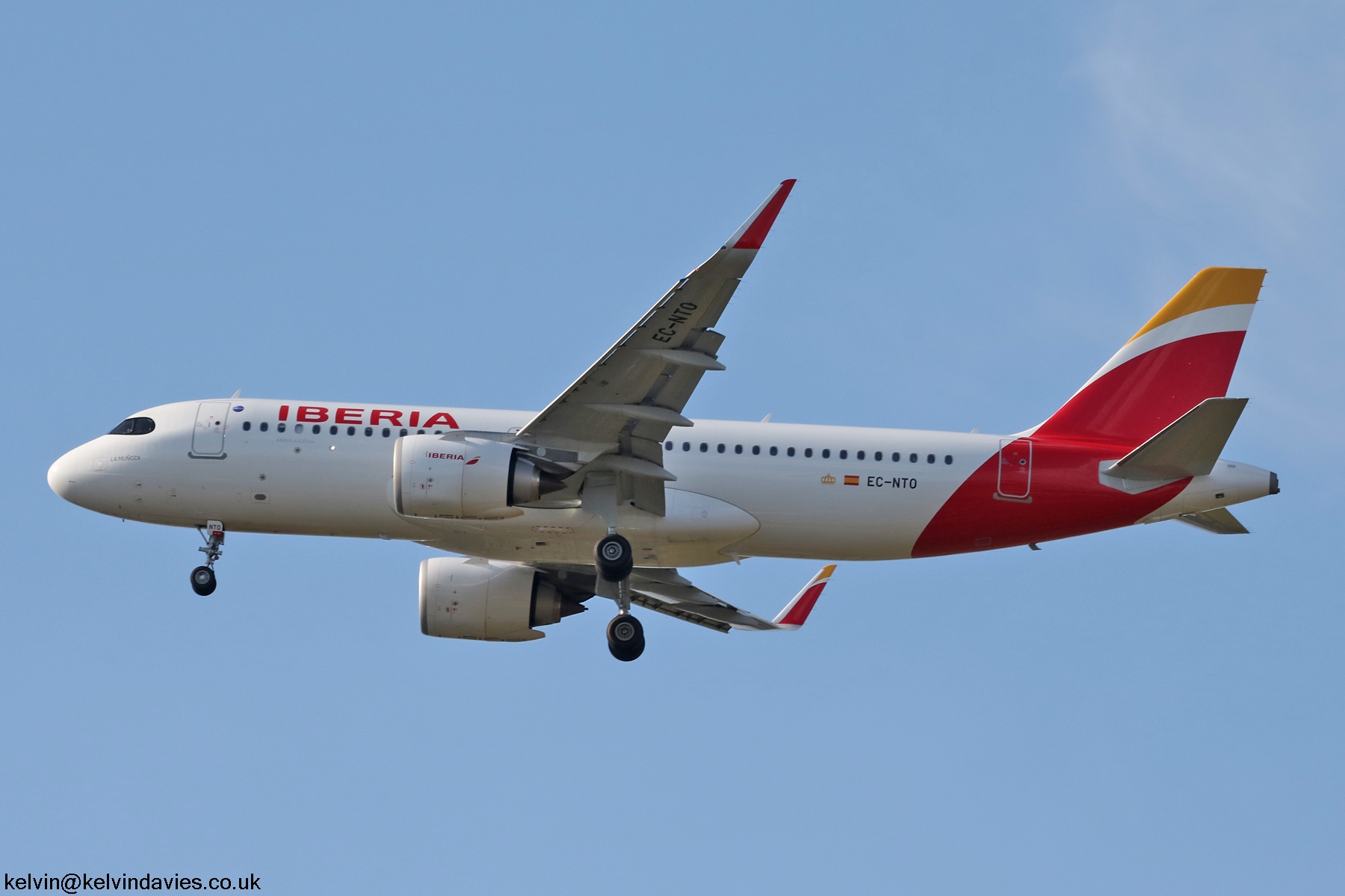 Iberia A320 EC-NTO