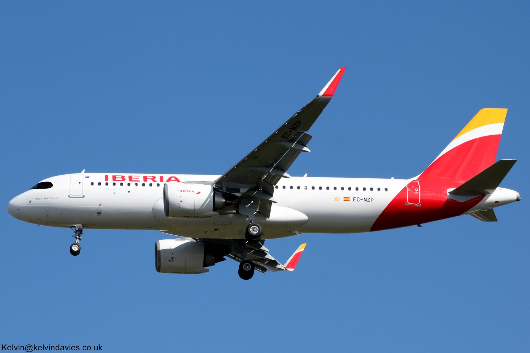 Iberia A320 EC-NZP