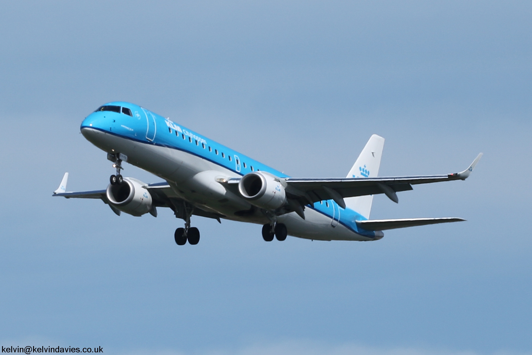 KLM cityhopper EMB 190 PH-EXV