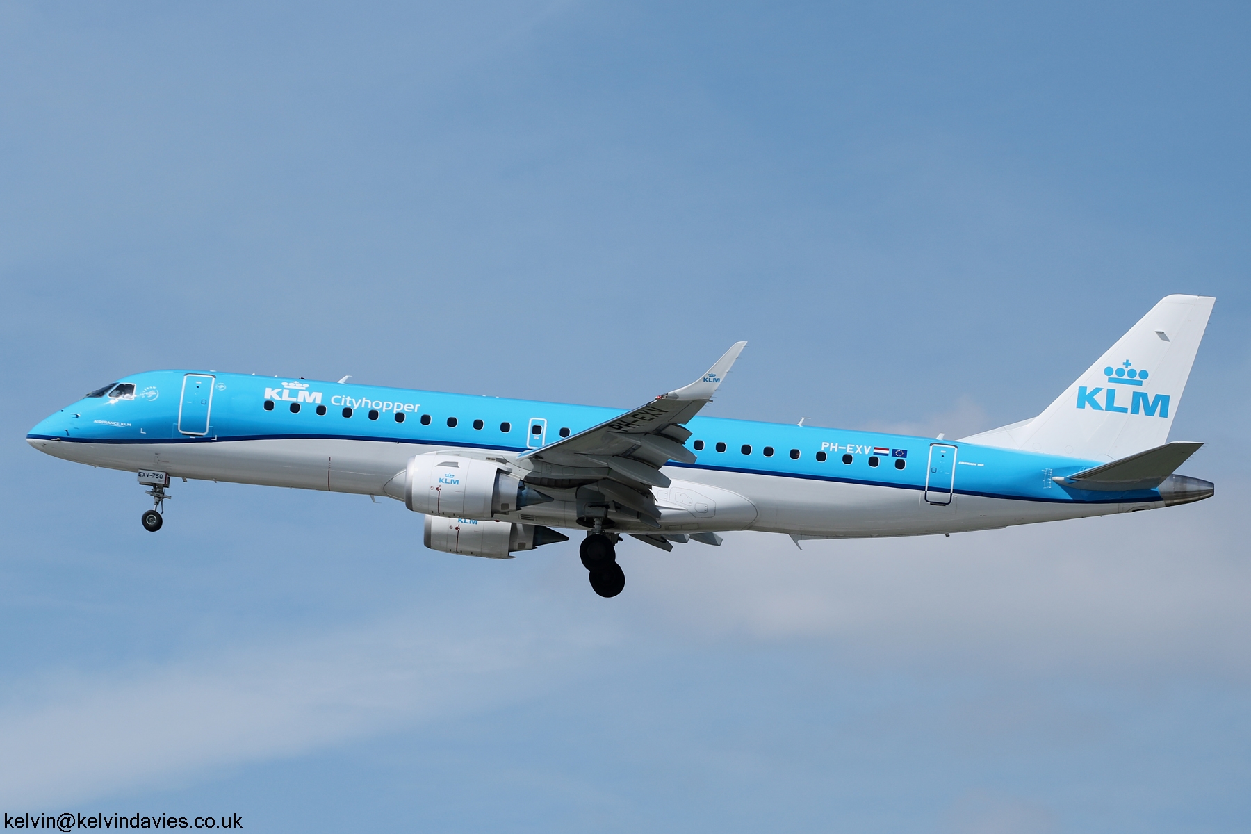 KLM cityhopper EMB 190 PH-EXV