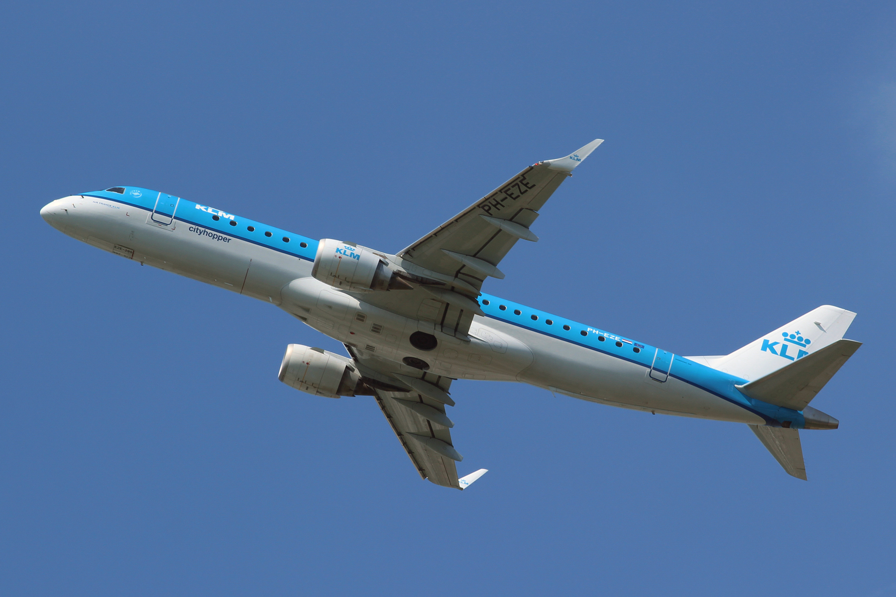 KLM Cityhopper E190 PH-EZE