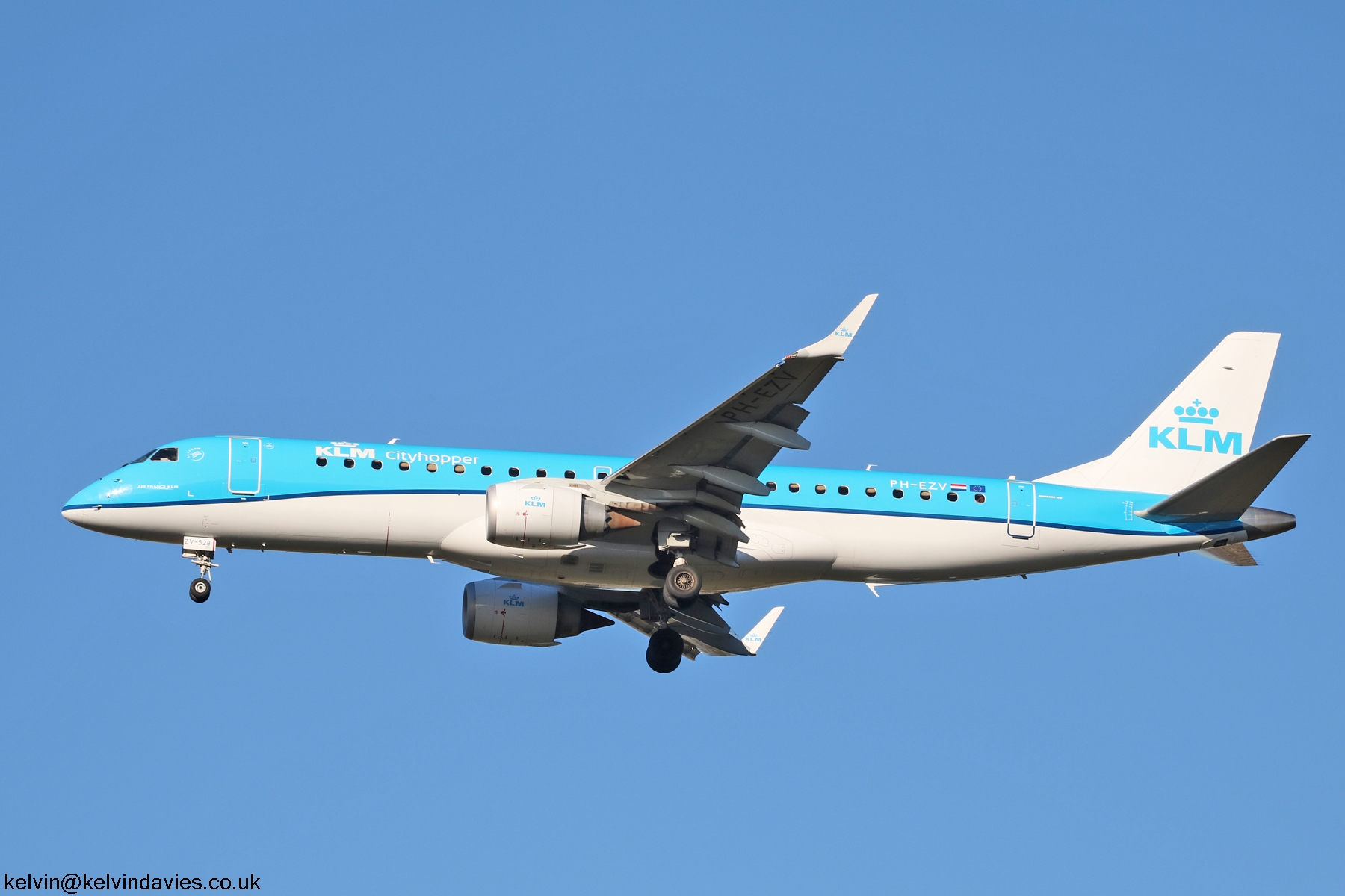 KLM cityhopper EMB-190 PH-EZV