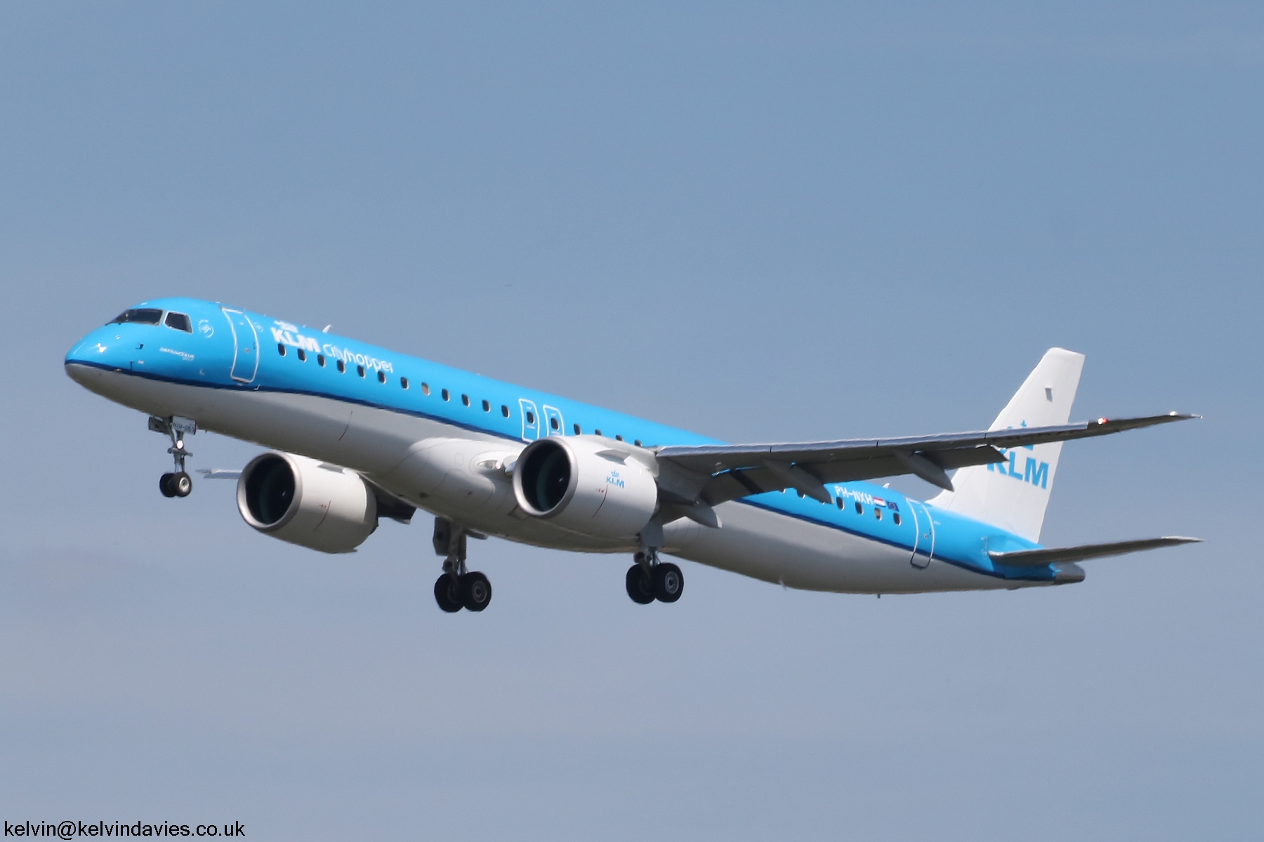 KLM Cityhopper EMB 195 PH-NXH