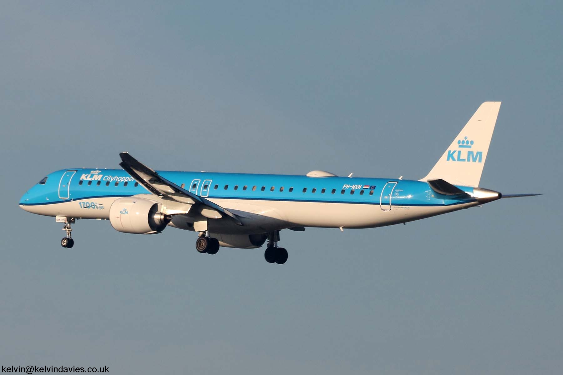 KLM EMB-195 PH-NXM