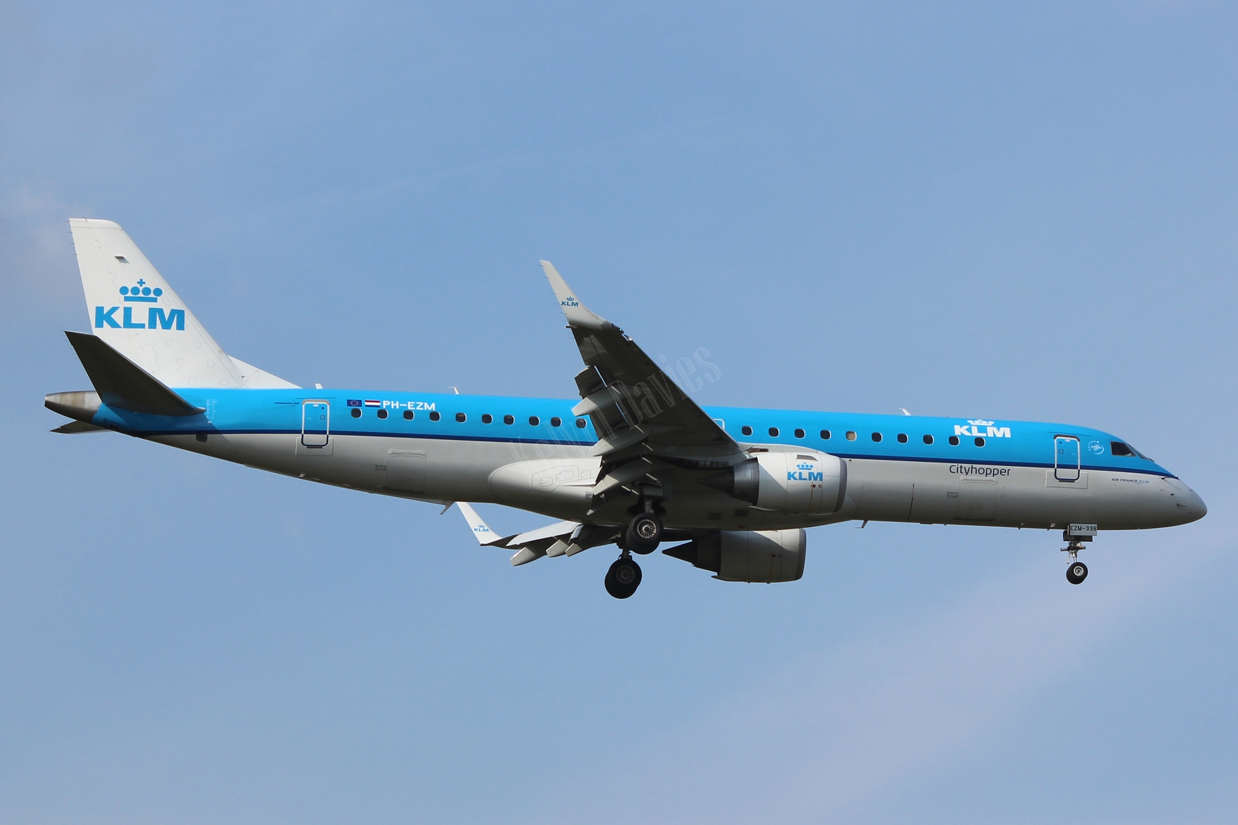 KLM Cityhopper E190 PH-EZM