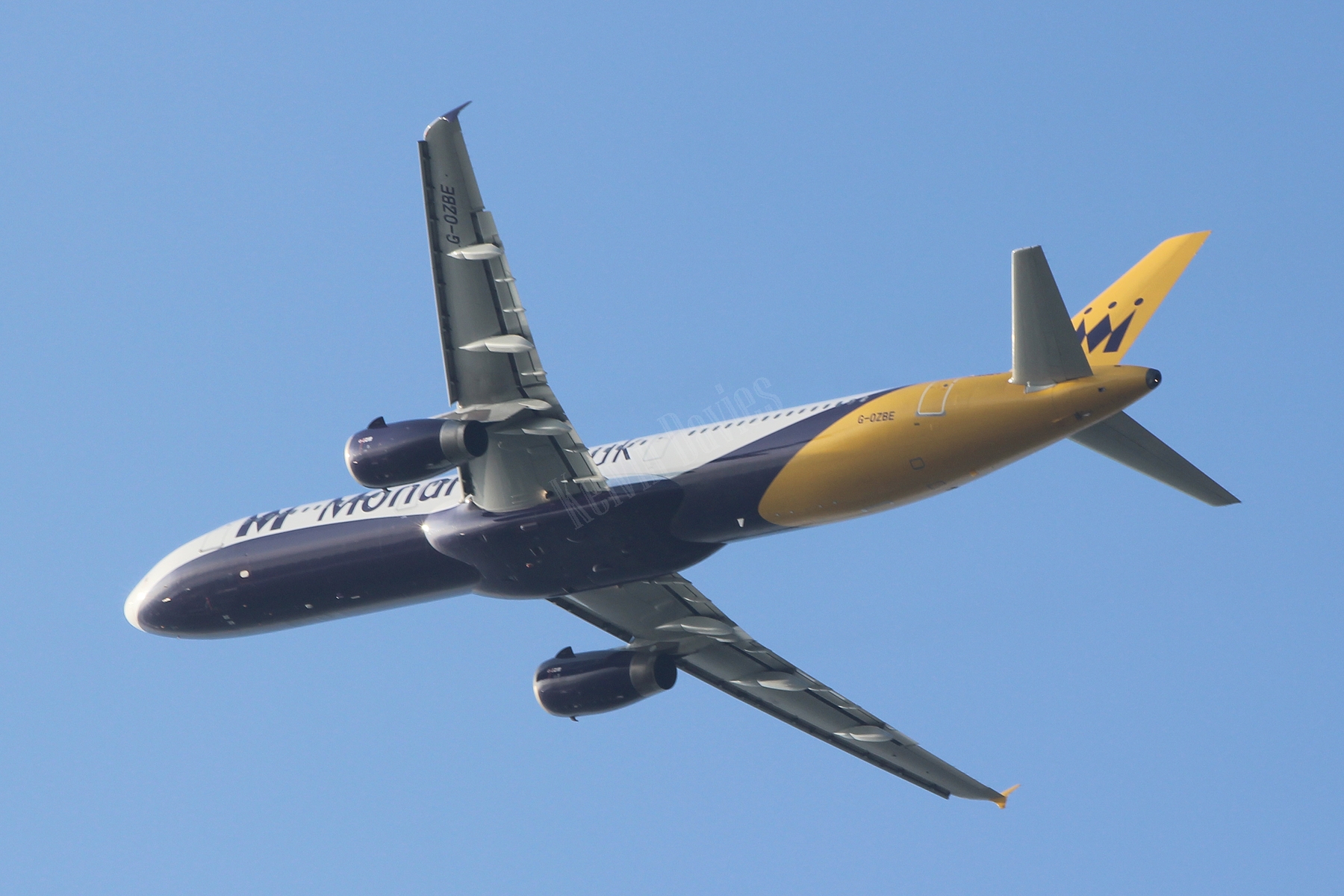 Monarch Airlines A321 G-OZBE
