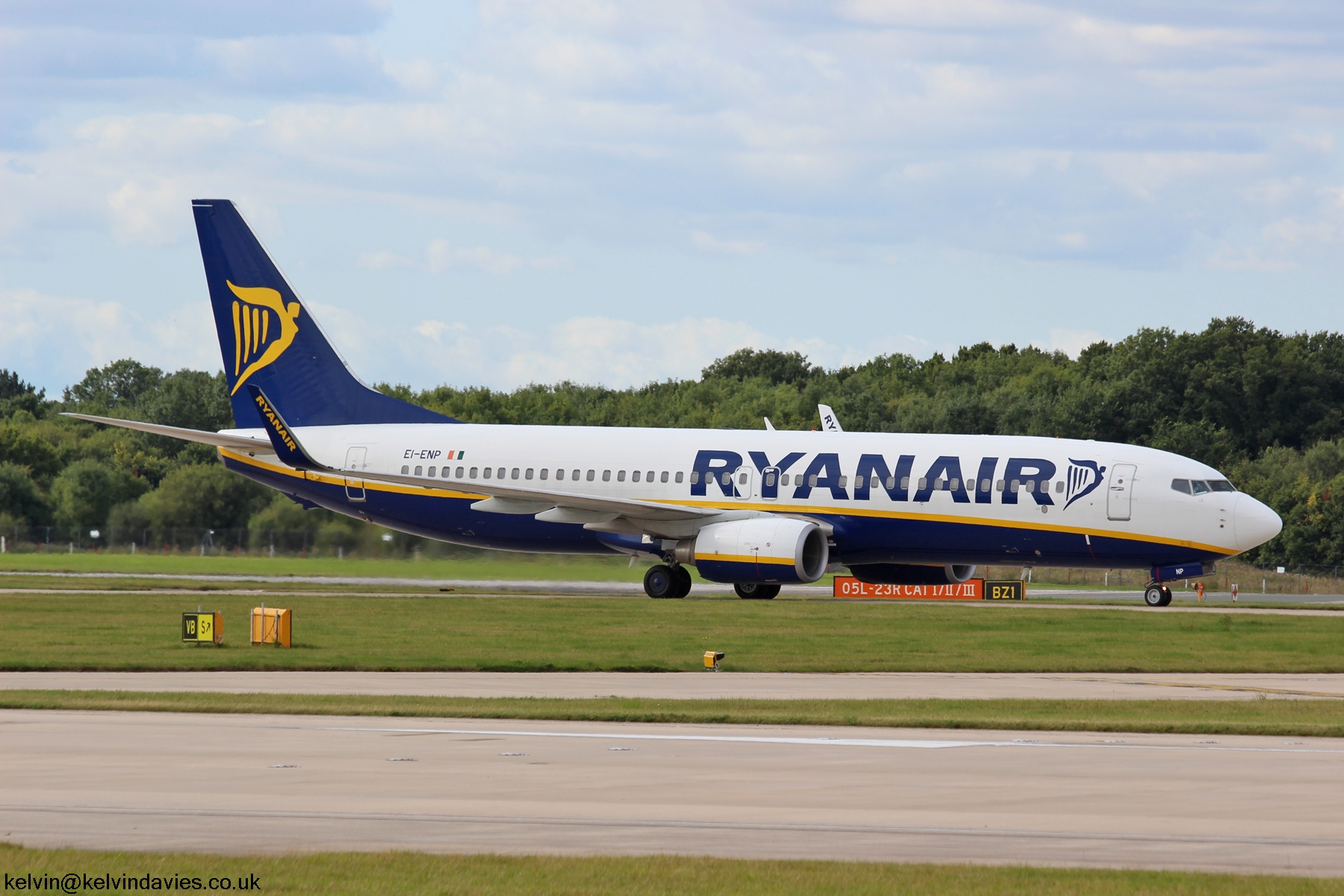 Ryanair 737 Next Gen EI-ENP