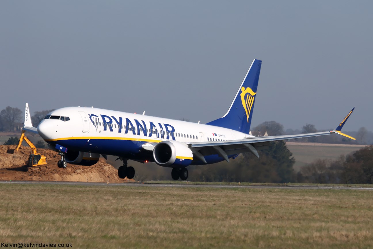 Ryan Air/Malta Air 737MAX-8 9H-VVF