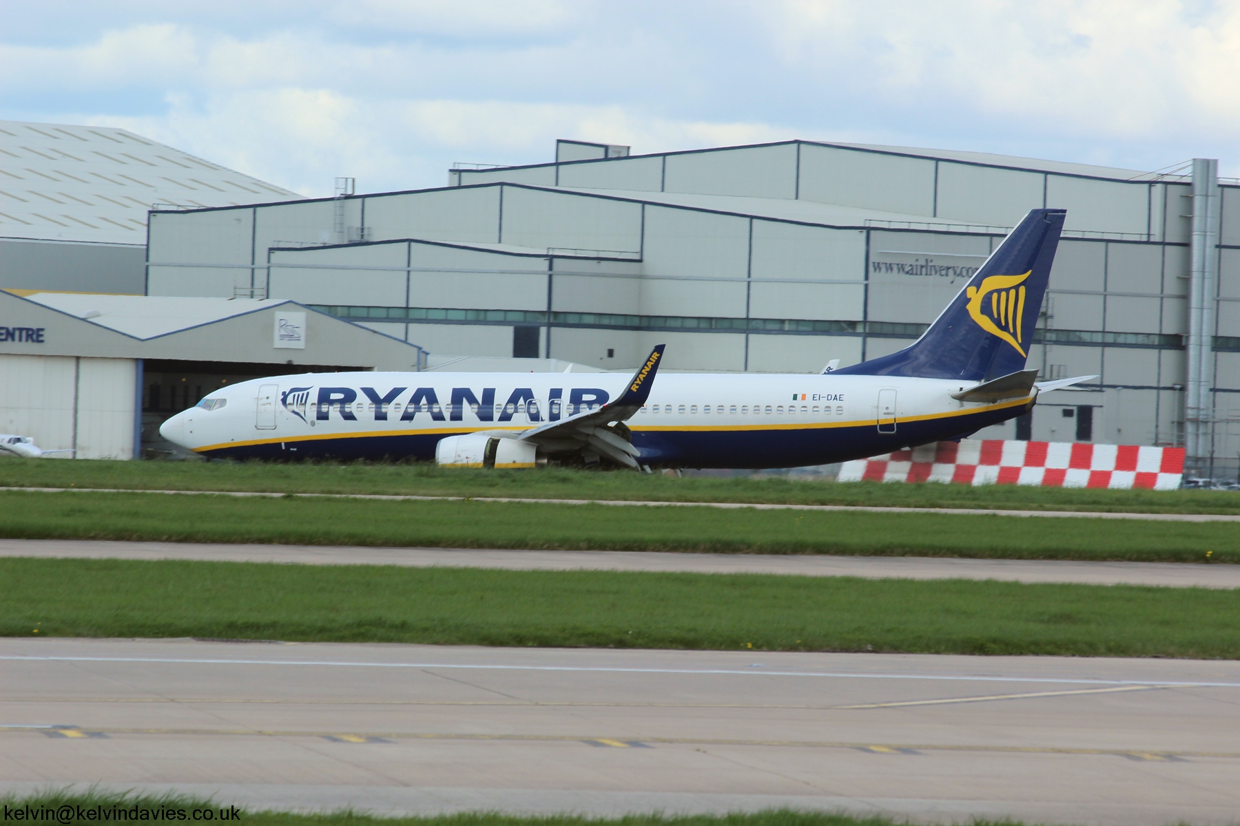 Ryanair 737 EI-DAE