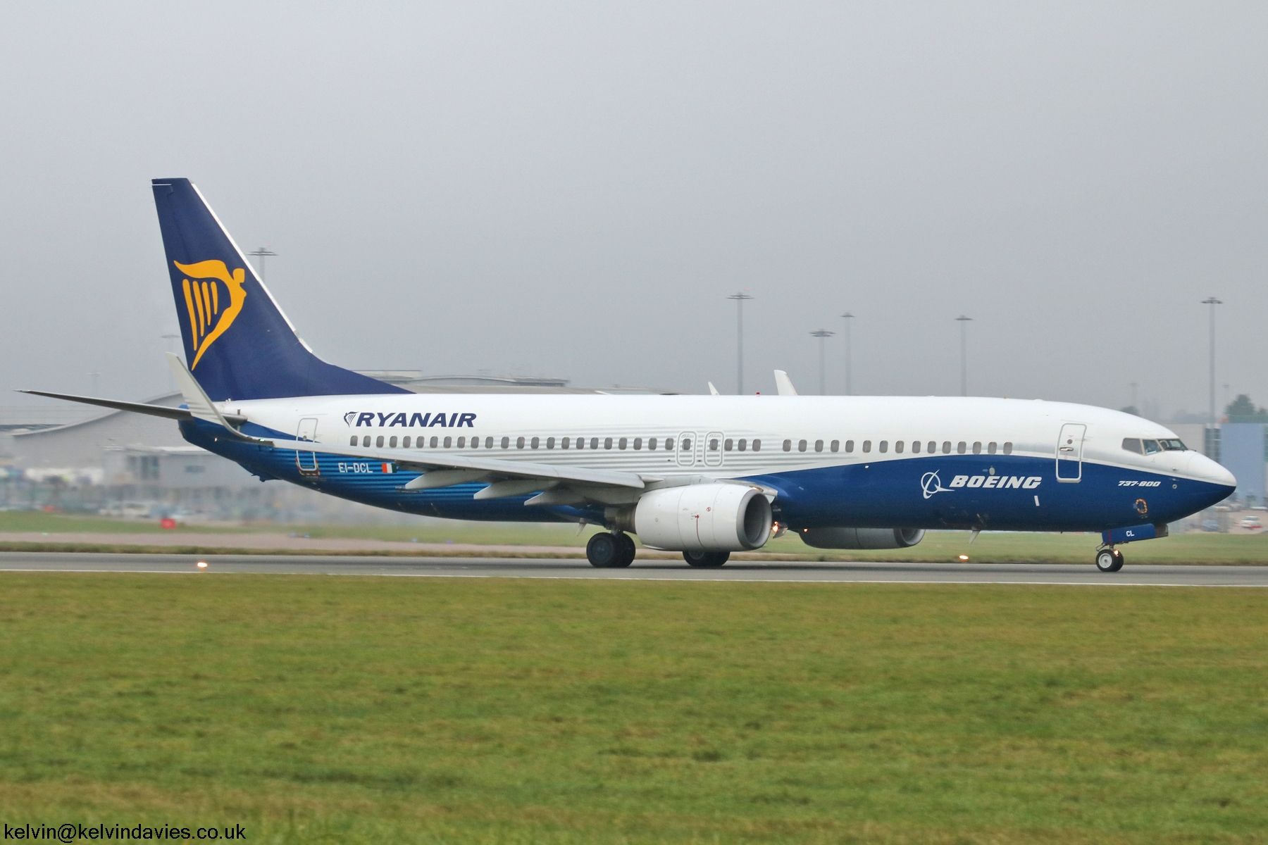 Ryanair 737 EI-DCL