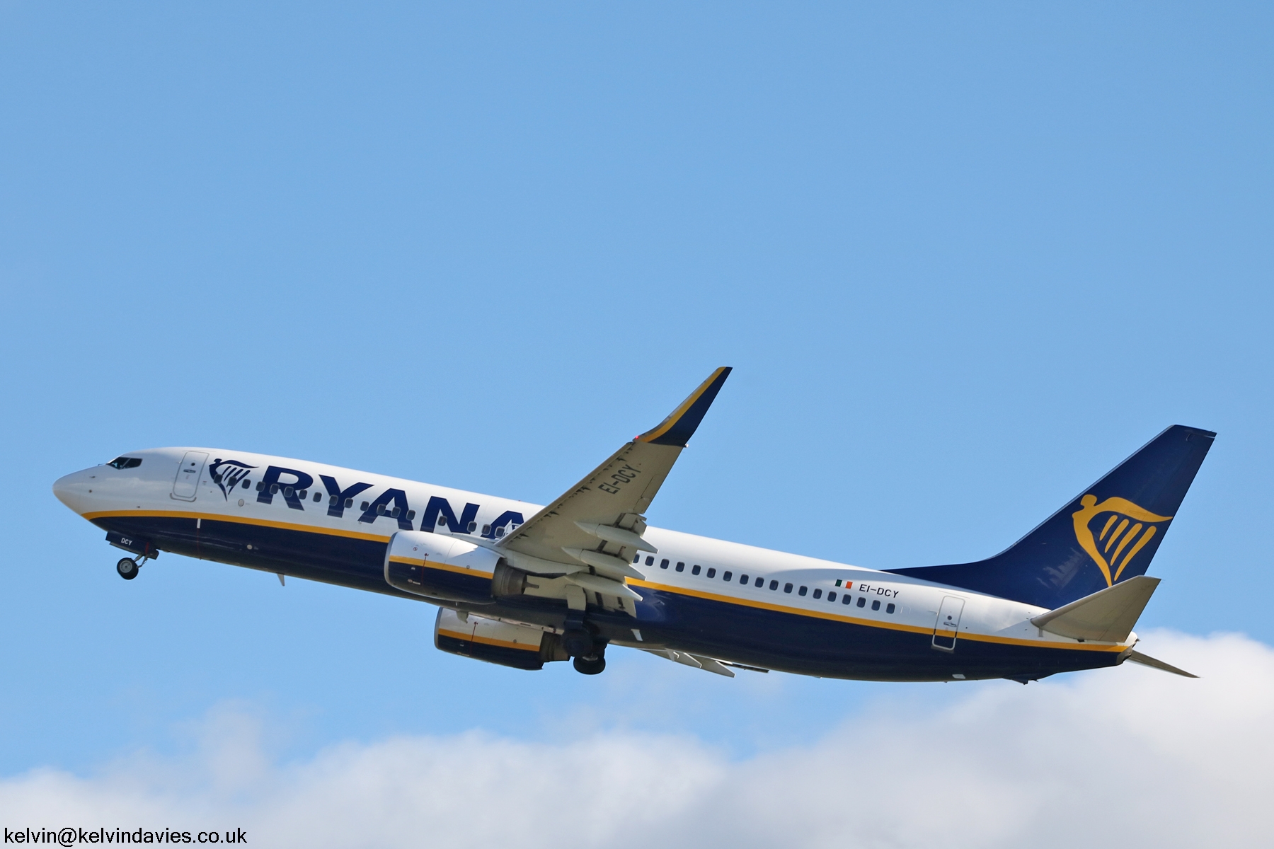 Ryanair 737NG EI-DCY
