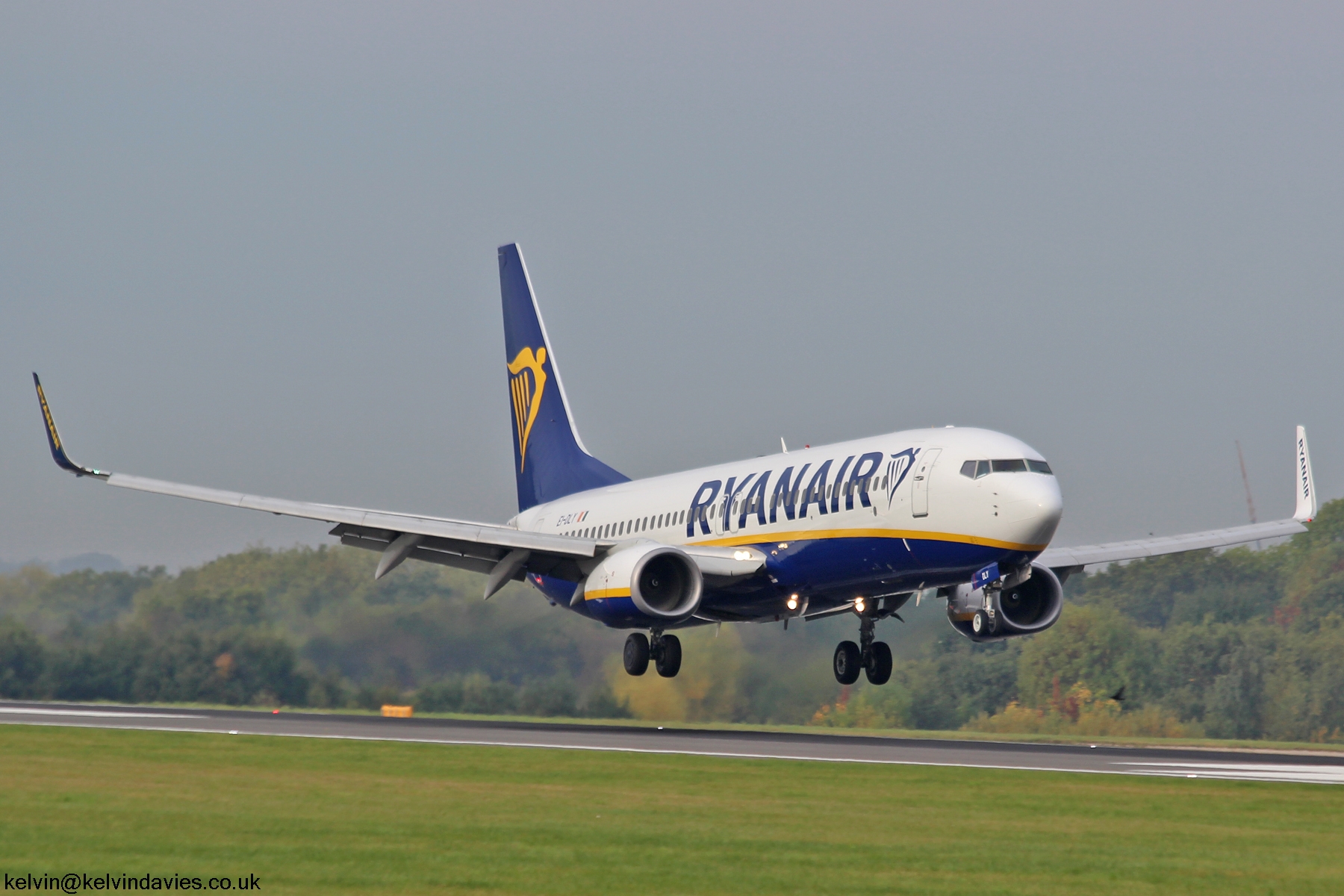 Ryanair 737NG EI-DLY