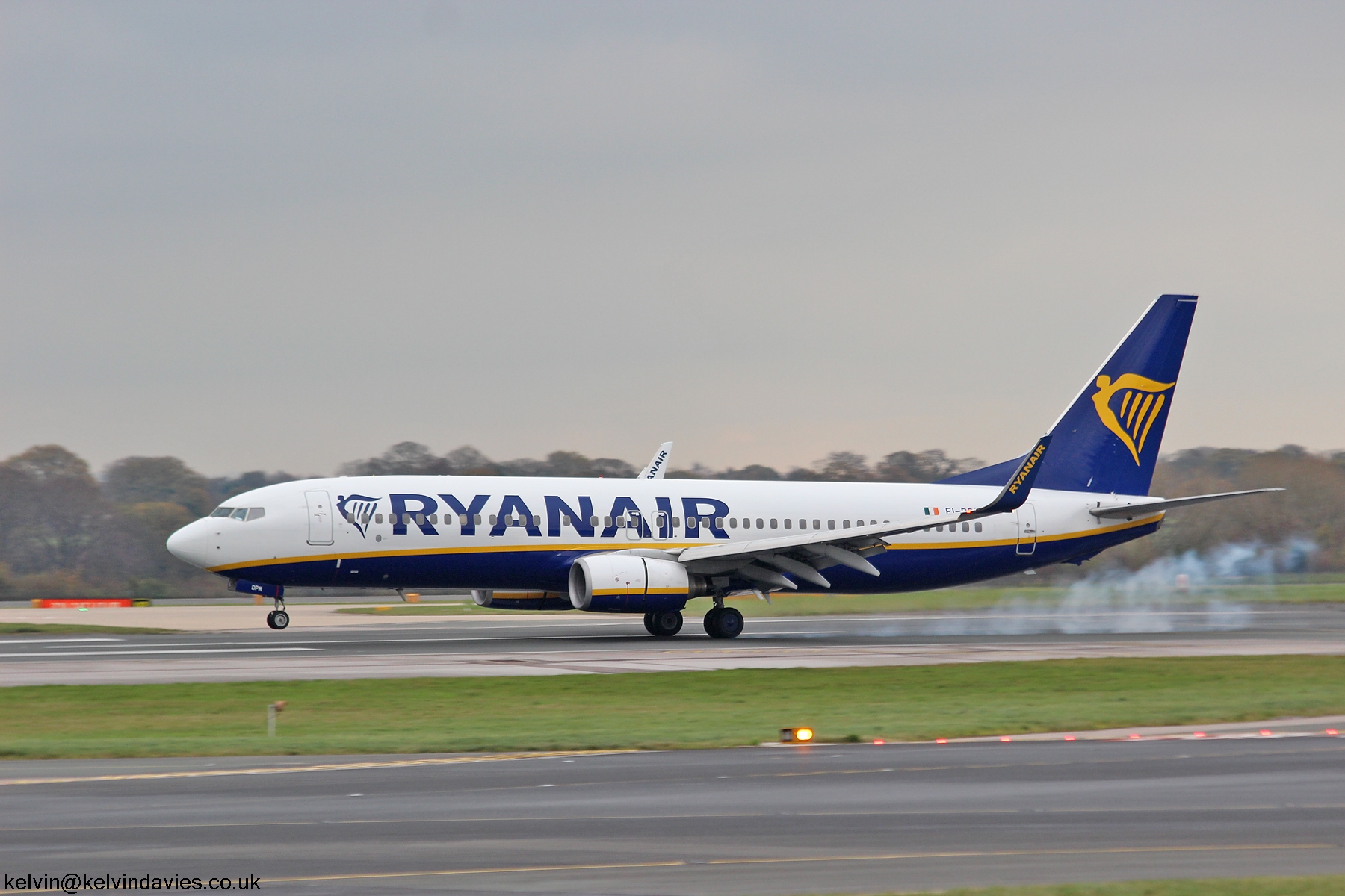 Ryanair 737NG EI-DPM