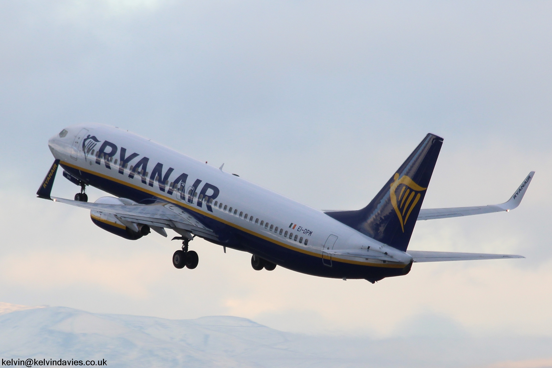 Ryanair 737NG EI-DPM