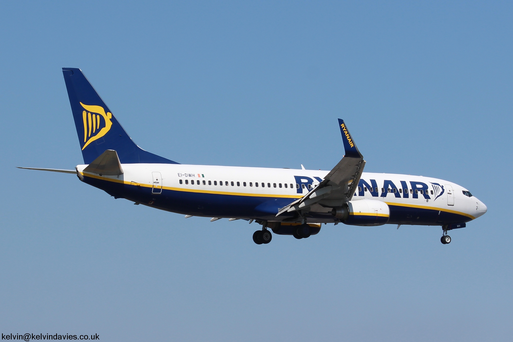 Ryanair 737NG EI-DWH