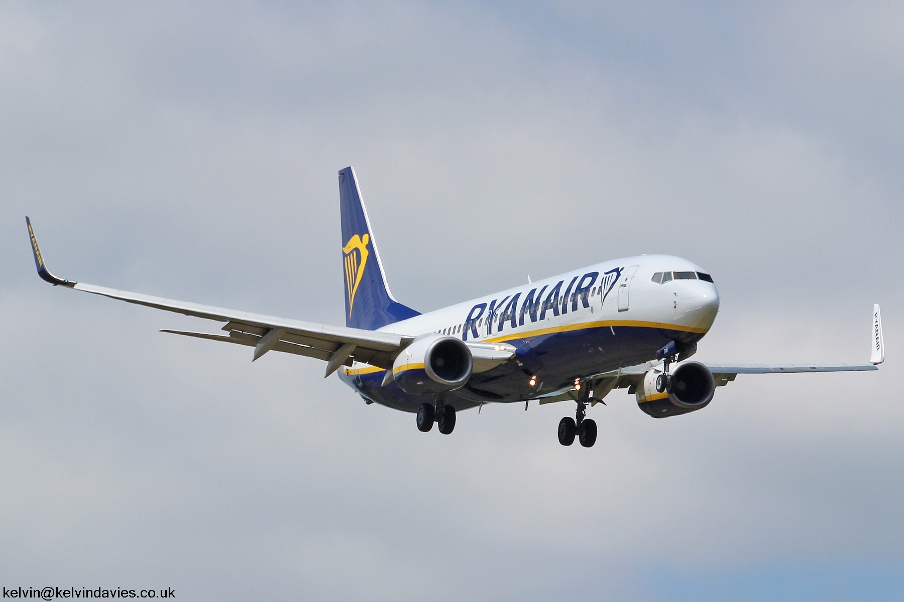 Ryanair 737 EI-DWI