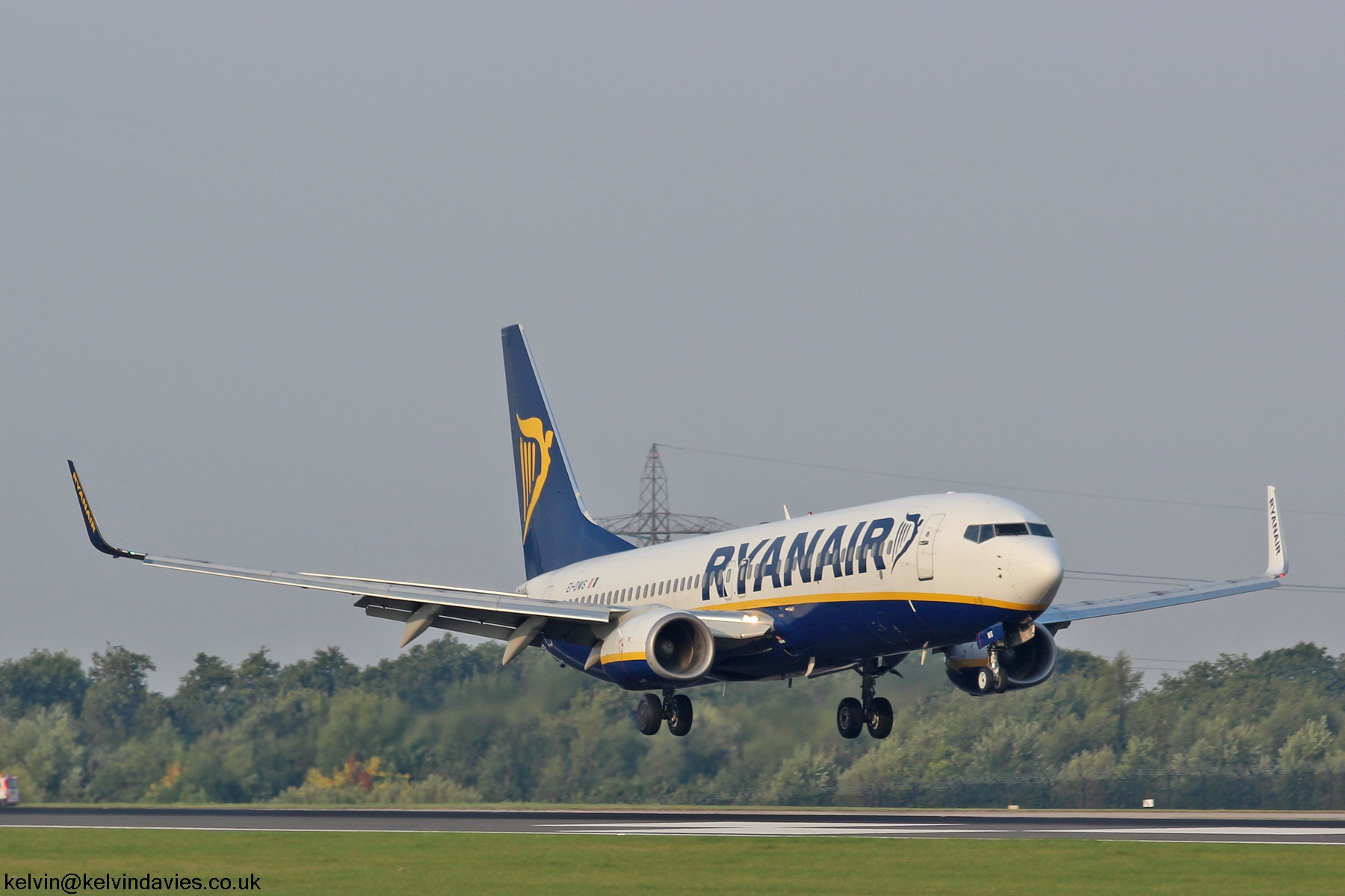 Ryanair 737 EI-DWS