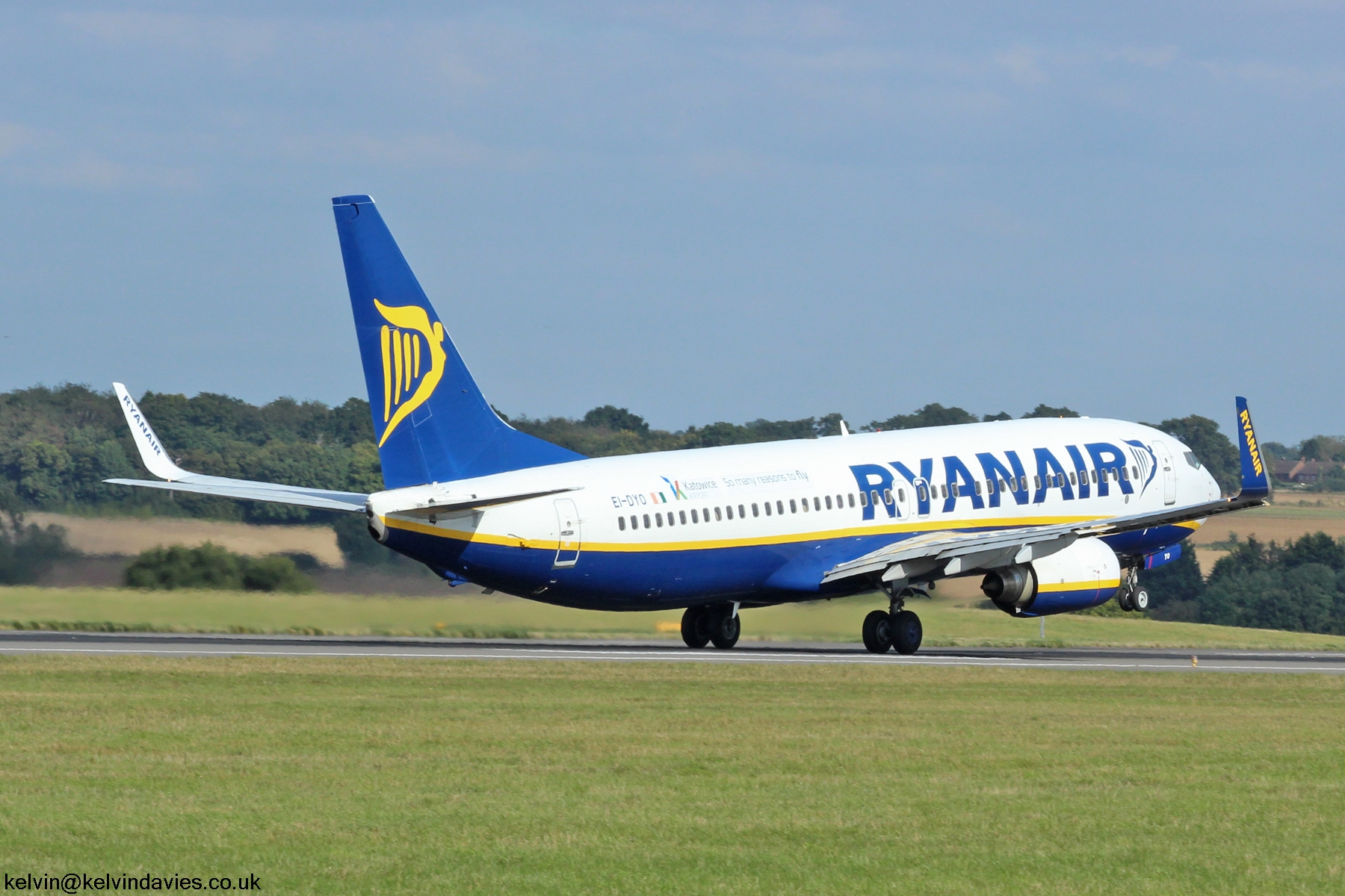 Ryanair 737NG EI-DYD