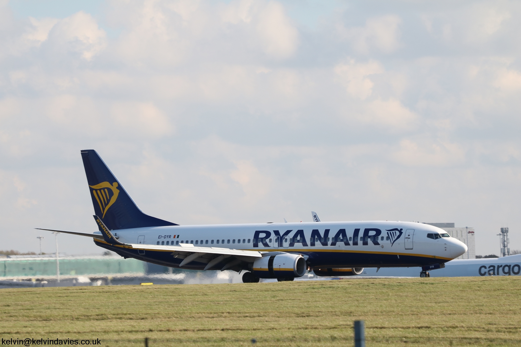 Ryanair 737NG EI-DYR