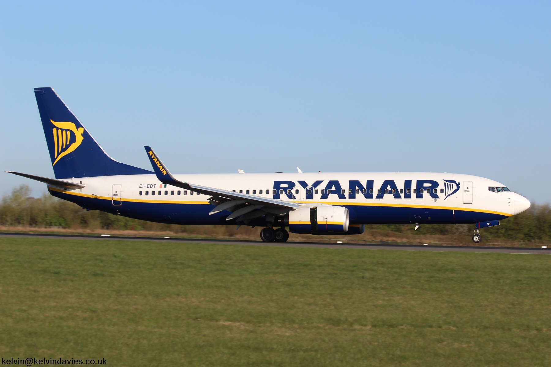 Ryanair 737NG EI-EBT