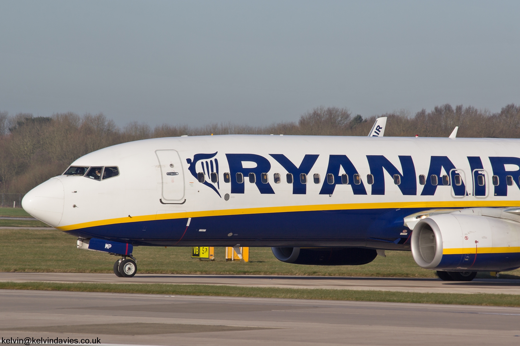 Ryanair 737NG EI-EMP