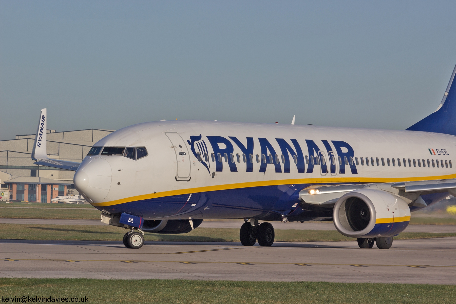 Ryanair 737NG EI-EVL