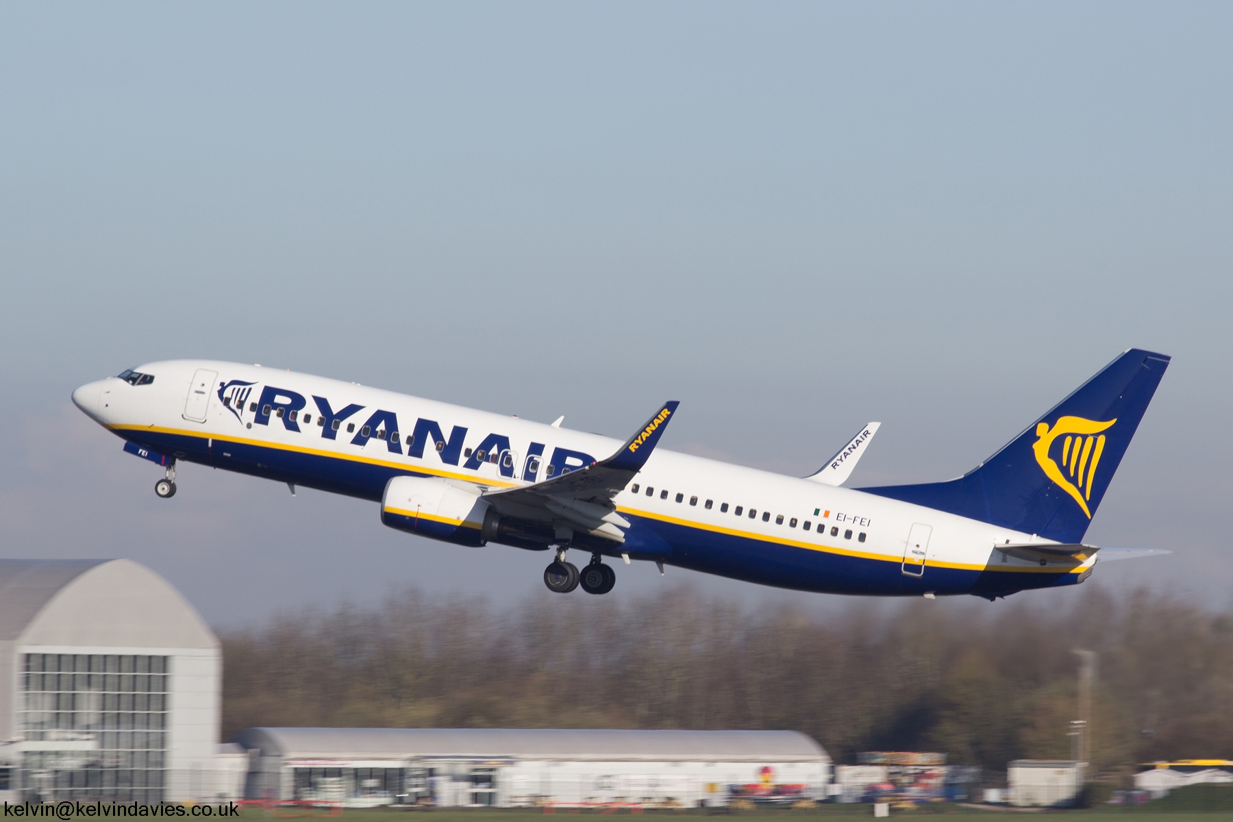 Ryanair 737NG EI-FEI