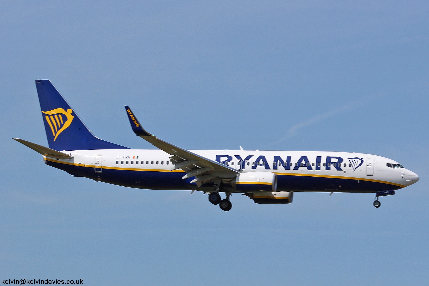 Ryanair 737NG EI-FRH