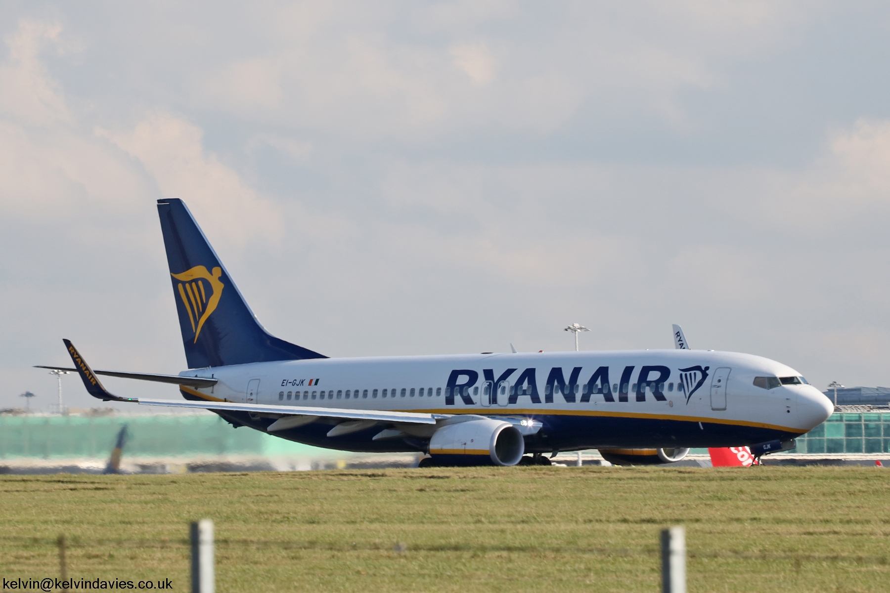 Ryanair 737NG EI-GJK