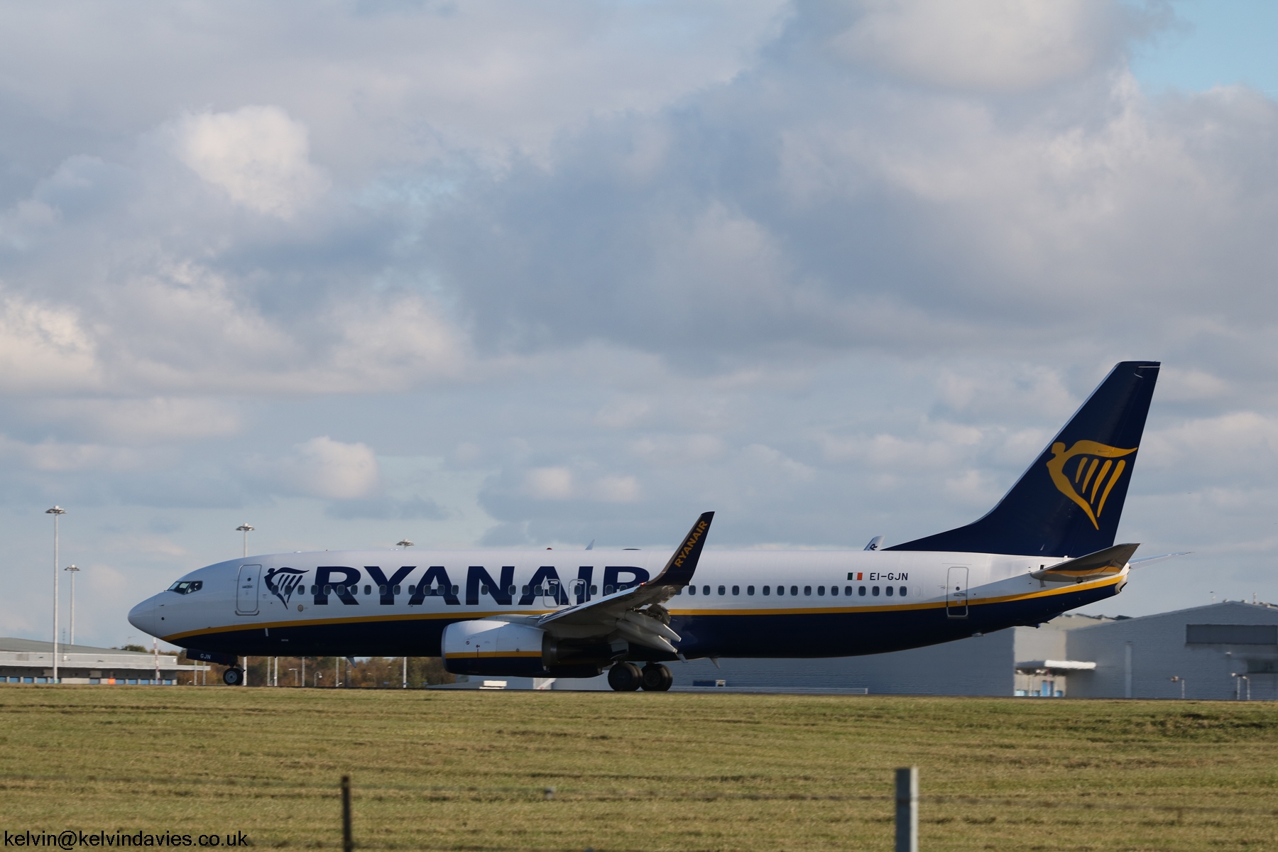 Ryanair 737NG EI-GJN