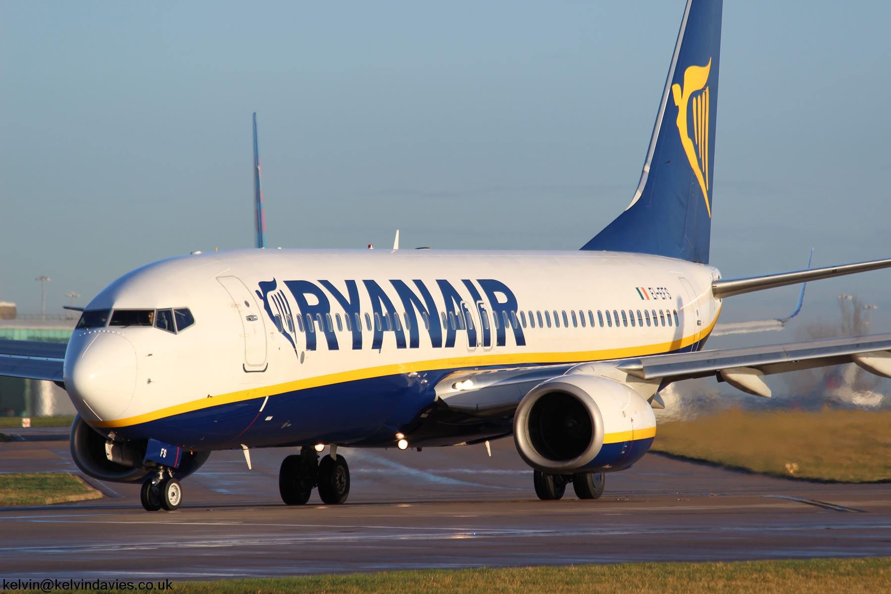 Ryanair 737 EI-EFS