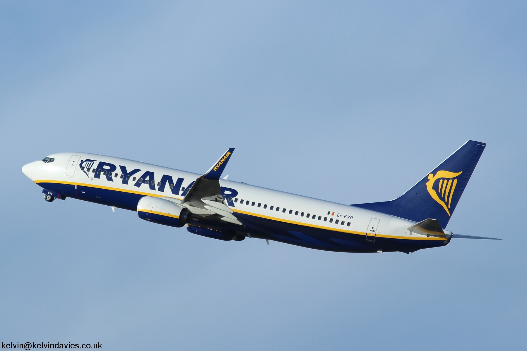 Ryanair 737NG EI-EVO