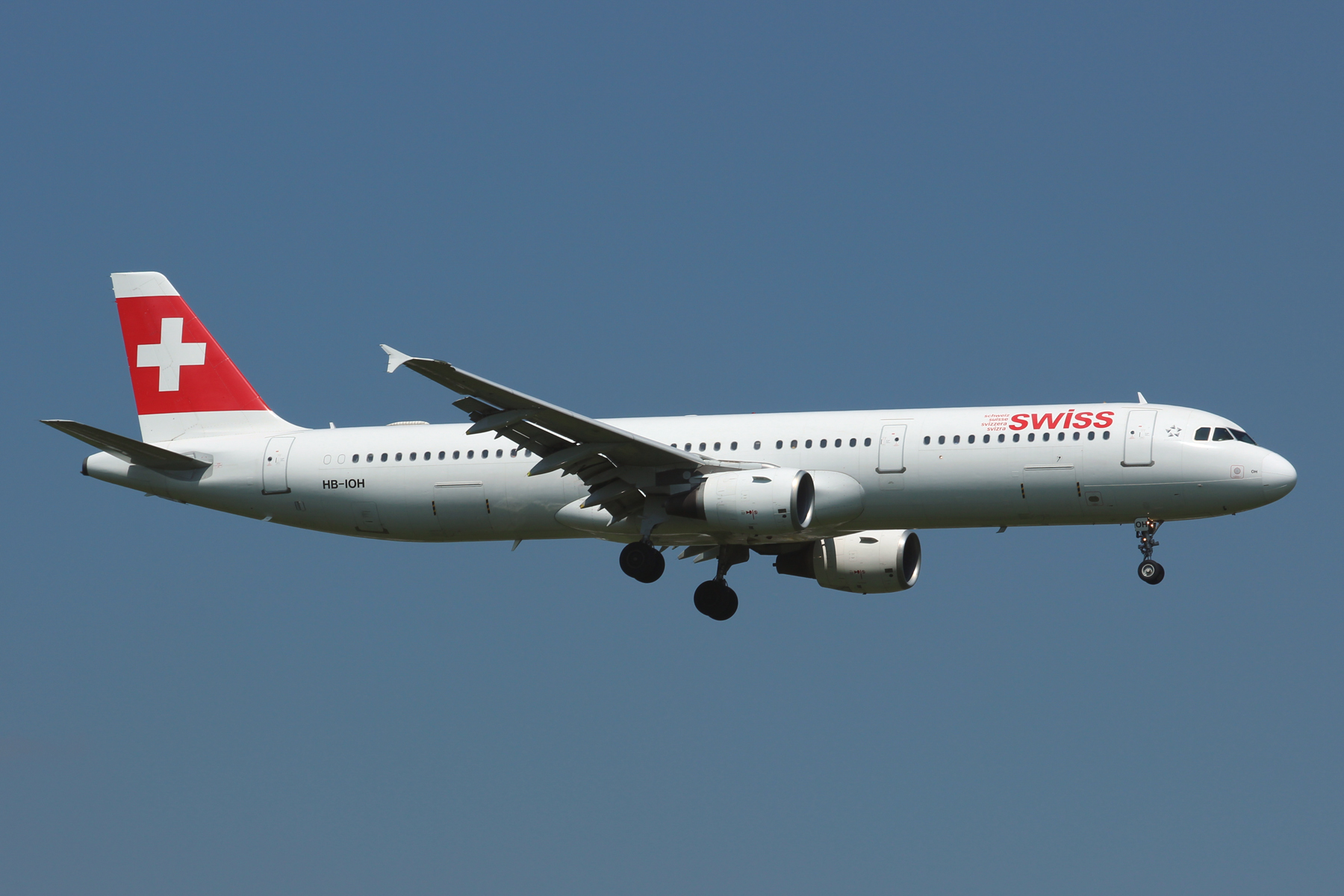 Swiss  A321 HB-IOH