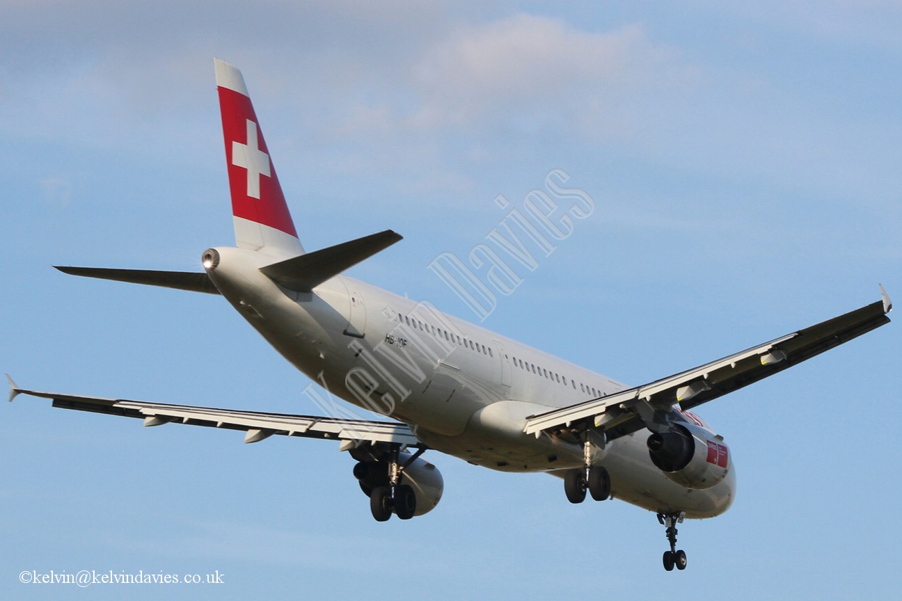 Swiss  A321 HB-IOF