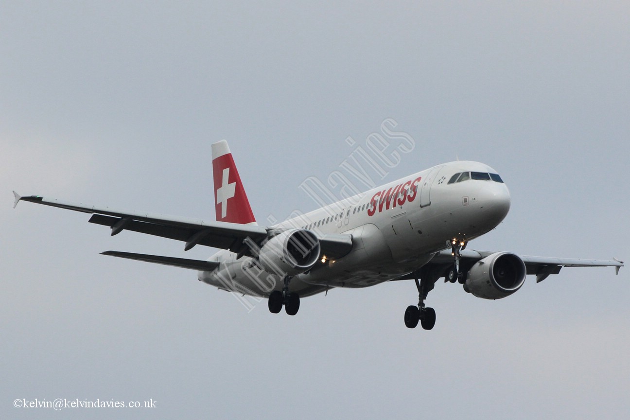 Swiss  A320 HB-JLS