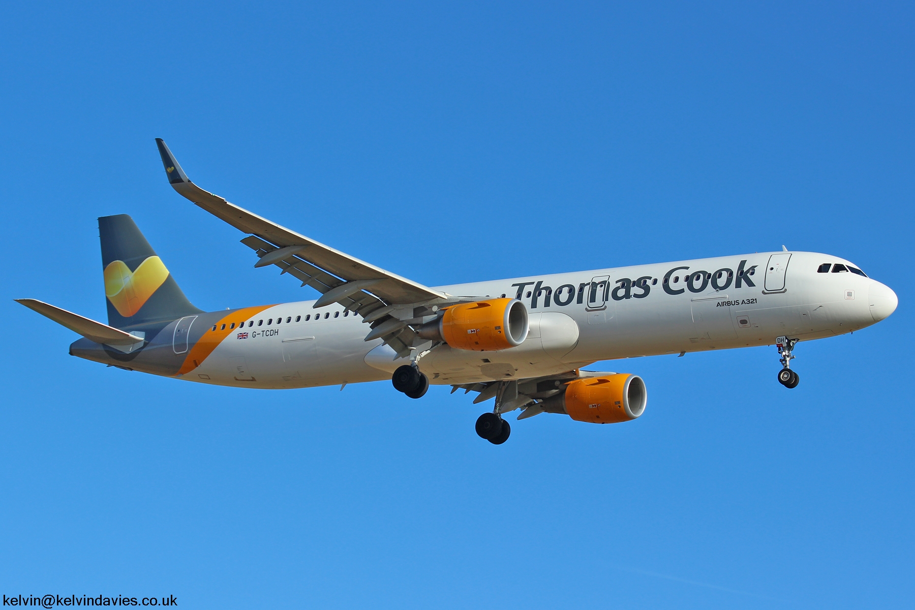 Thomas Cook A3210 G-TCDH