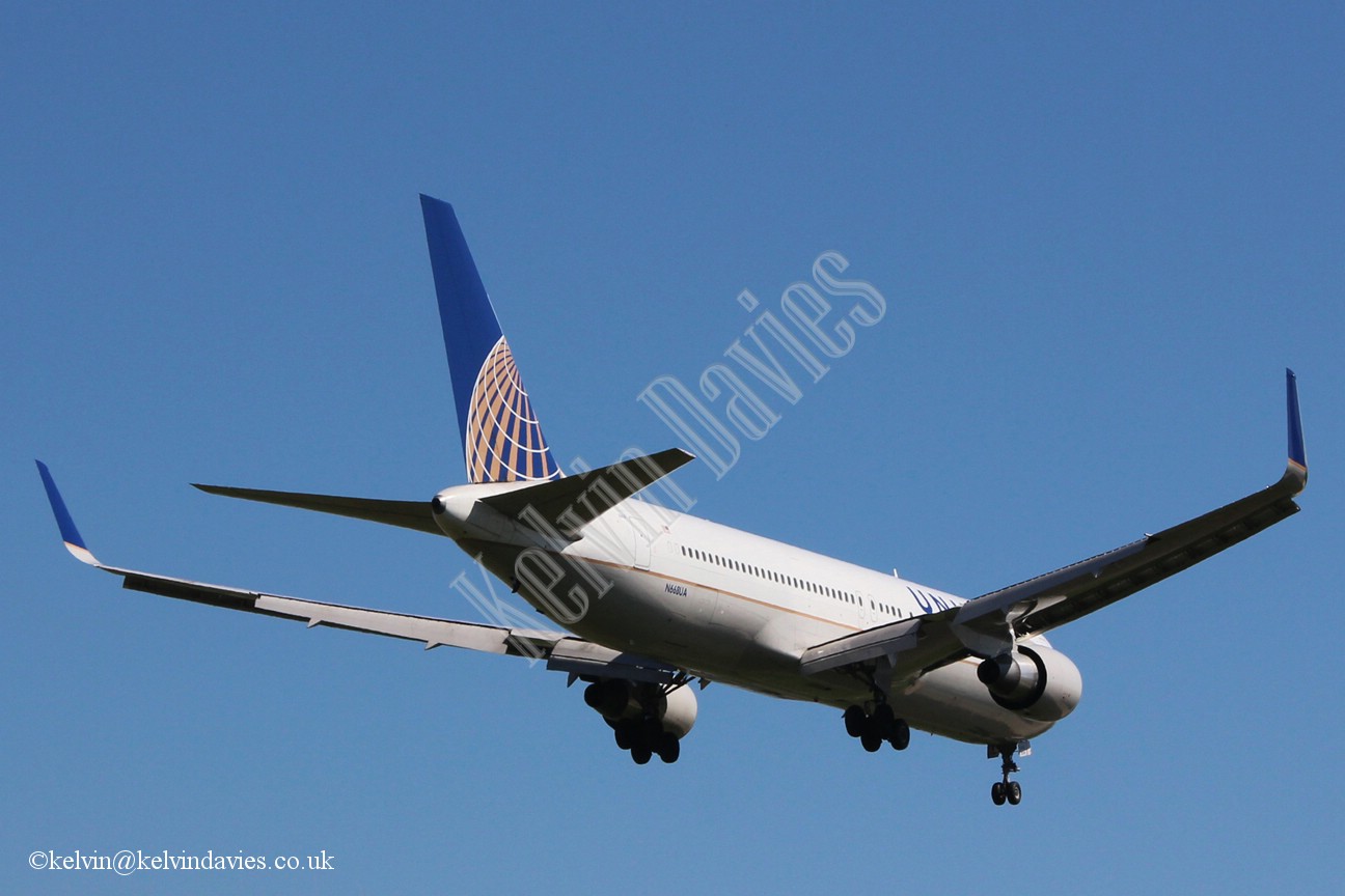 United Airlines 767 N668UA