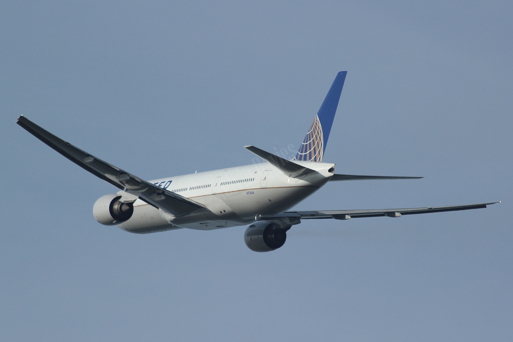 United Airlines 777 N776UA